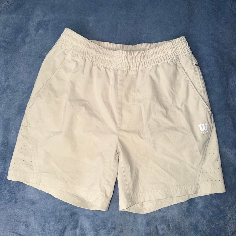 Wilson Sport cream & tan shorts